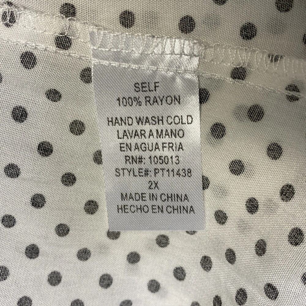 Savanna Jane Polka Dot Embroidered Top Women’s Size 2X - Picture 8 of 10
